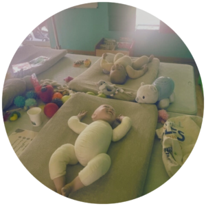 atelier massage bébé centre social